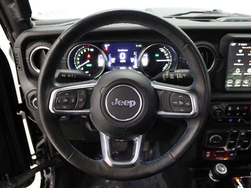 Used 2023 Jeep Wrangler Unlimited Rubicon 4xe w/ Cold Weather Group AWD/4WD image 19