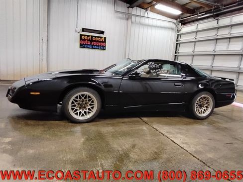 Used 1991 Pontiac Firebird Trans Am RWD image 5