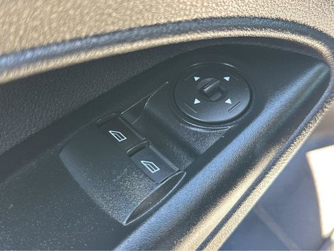 Used 2017 Ford Transit Connect XLT FWD image 34