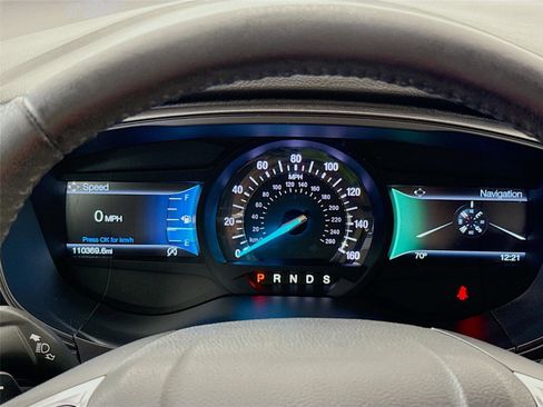 Used 2018 Ford Fusion SE w/ Equipment Group 201A image 9