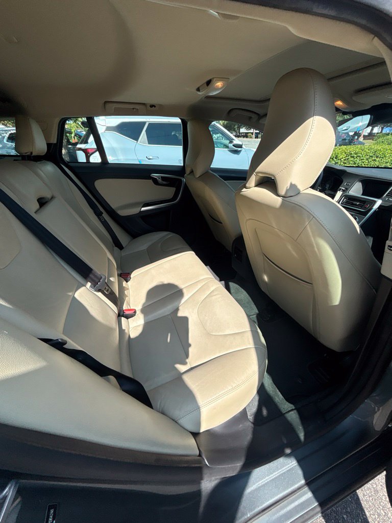 Used 2017 Volvo V60 T5 Premier FWD image 20