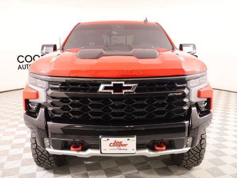 Used 2022 Chevrolet Silverado 1500 ZR2 w/ Technology Package image 9