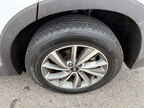Used 2020 Hyundai Santa Fe SEL w/ Convenience Package image 13