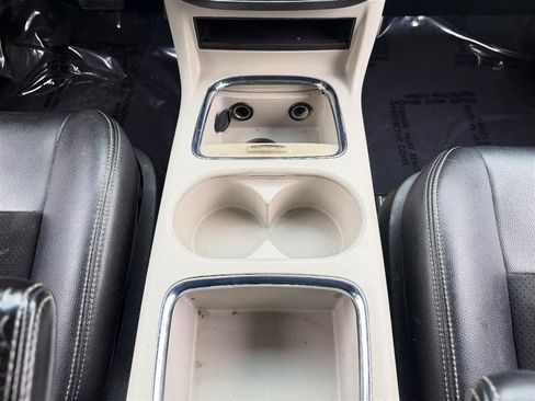 Used 2018 Dodge Grand Caravan SXT FWD image 25
