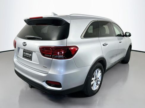 Used 2019 Kia Sorento FWD w/ LX Convenience Package image 7