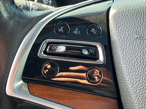 Used 2018 Cadillac Escalade Luxury image 19