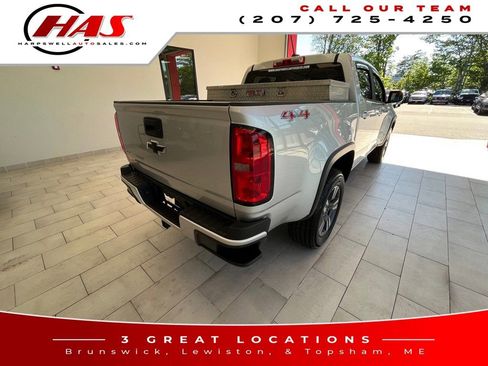 Used 2018 Chevrolet Colorado W/T w/ Custom Special Edition AWD/4WD image 6