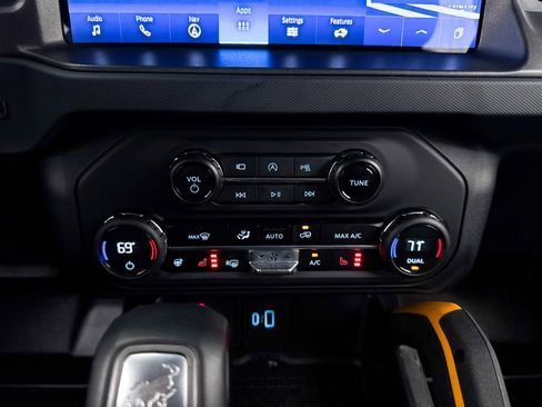 Used 2024 Ford Bronco Badlands AWD/4WD image 24