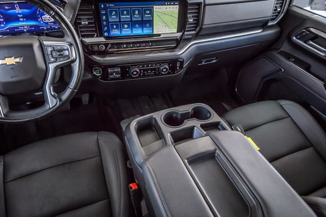 Used 2024 Chevrolet Silverado 2500 LTZ AWD/4WD image 32