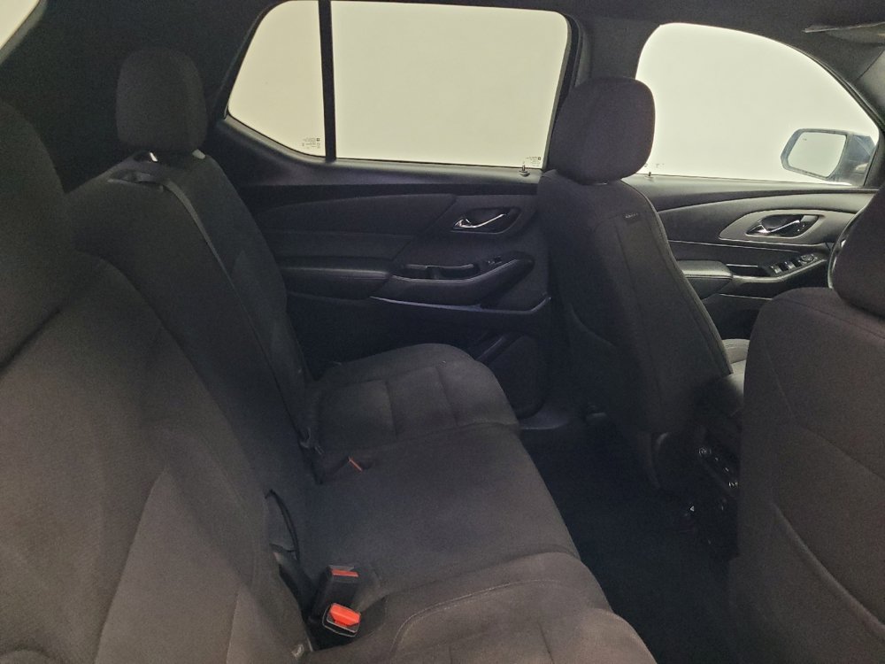 Used 2023 Chevrolet Traverse LT FWD image 19