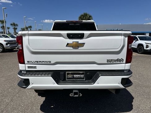 Used 2022 Chevrolet Silverado 3500 High Country w/ Technology Package AWD/4WD image 15