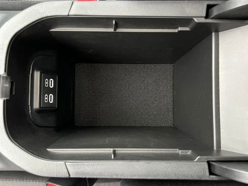 Used 2023 Toyota RAV4 XLE image 27