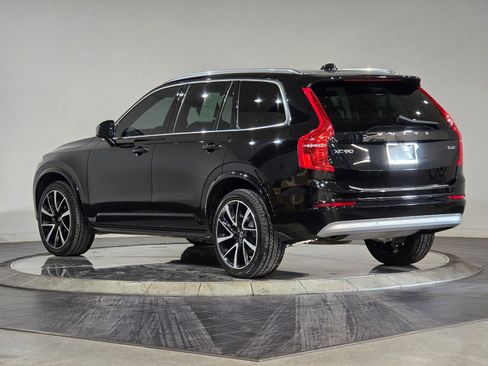 Used 2022 Volvo XC90 T6 Momentum w/ Advanced Package image 7
