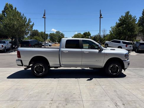 Used 2026 RAM 2500 Laramie AWD/4WD image 3