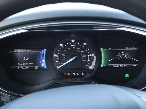 Used 2020 Ford Fusion SE image 31