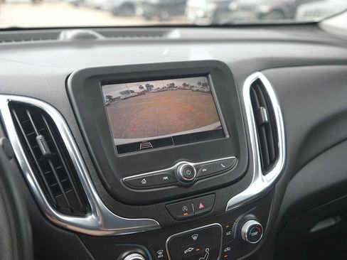 Used 2023 Chevrolet Equinox LT FWD image 24