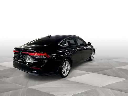 Used 2025 Honda Accord LX image 8
