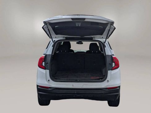 Used 2020 GMC Terrain SLE w/ LPO, Floor Liner Package FWD image 28