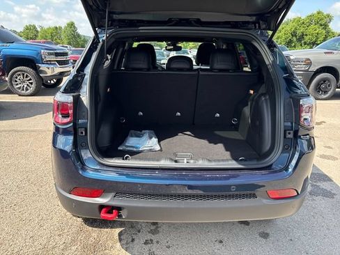 New 2026 Jeep Compass Trailhawk w/ Sun, Sound & Navigation Group AWD/4WD image 25