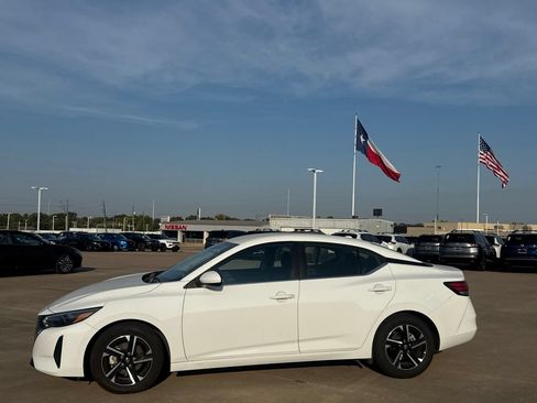 Certified 2025 Nissan Sentra SV FWD image 13