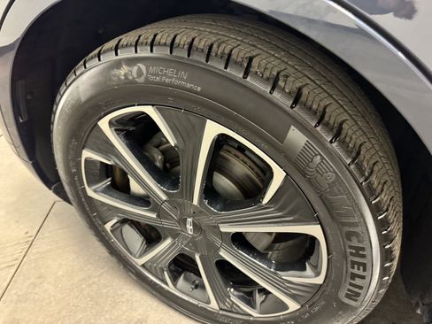 Used 2024 Lincoln Nautilus Reserve image 10