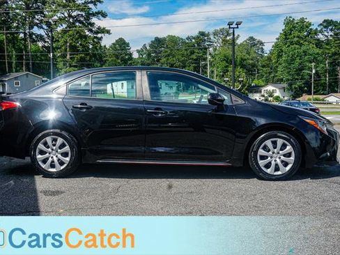 Used 2021 Toyota Corolla LE FWD image 9