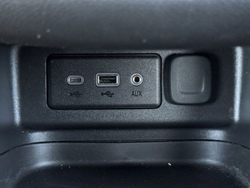 Used 2023 Chevrolet Equinox RS image 20