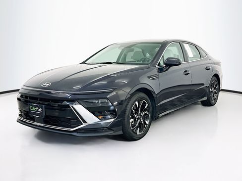 Used 2024 Hyundai Sonata SEL FWD image 3