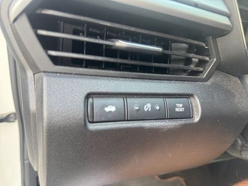 Used 2023 Nissan Altima 2.5 SR FWD image 19