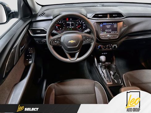 Used 2023 Chevrolet TrailBlazer LT FWD image 24