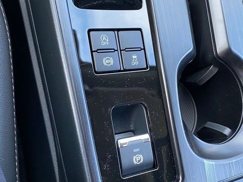 New 2026 Subaru Outback Limited image 17