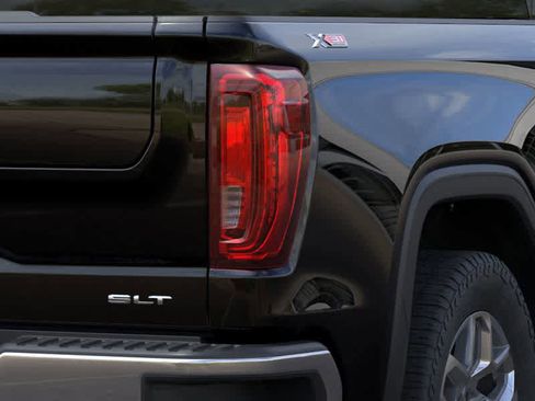 New 2026 GMC Sierra 1500 SLT image 11