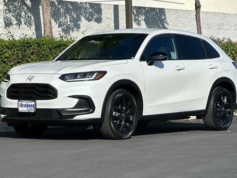 Used 2023 Honda HR-V Sport image 8