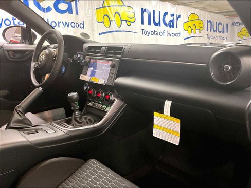 New 2025 Toyota GR86 image 10