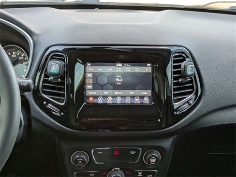 Used 2021 Jeep Compass Latitude w/ Sun and Sound Group image 19