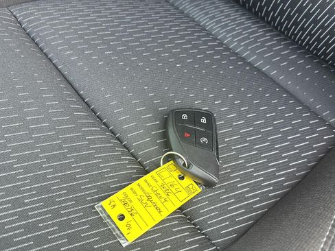 Used 2026 Chevrolet Equinox LT FWD image 20