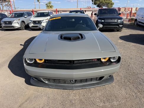 Used 2017 Dodge Challenger R/T Scat Pack RWD image 2