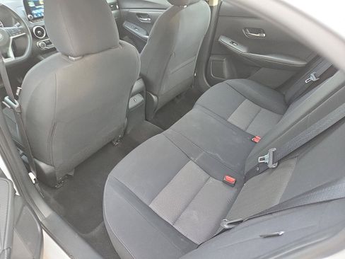 Used 2023 Nissan Sentra SV image 9