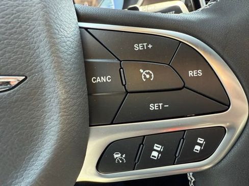 New 2026 Chrysler Pacifica Select image 14