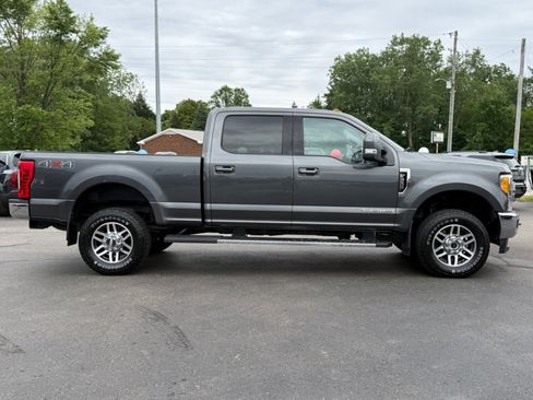 Used 2017 Ford F350 Lariat w/ Camper Package AWD/4WD image 9
