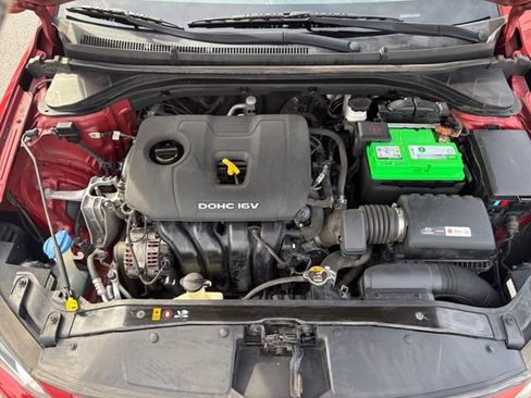 Used 2018 Hyundai Elantra SEL FWD image 29