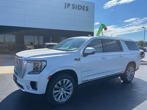 Used 2024 GMC Yukon XL Denali w/ Denali Reserve Package AWD/4WD image 1