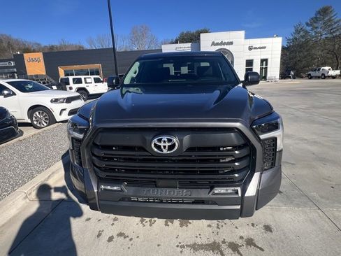 Used 2022 Toyota Tundra SR5 image 9
