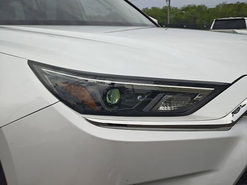 Used 2025 Toyota Grand Highlander FWD image 11