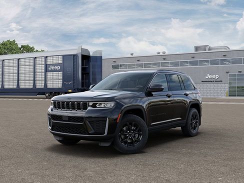 New 2026 Jeep Grand Cherokee Altitude AWD/4WD image 1