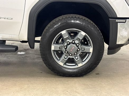 New 2025 GMC Sierra 2500 SLT image 21