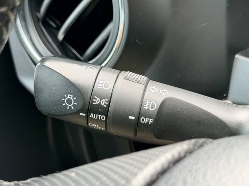 Used 2019 Toyota Tacoma TRD Off-Road AWD/4WD image 34