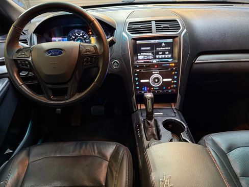 Used 2016 Ford Explorer Sport w/ Equipment Group 401A image 4