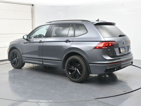 Certified 2023 Volkswagen Tiguan SE R-Line AWD/4WD image 21