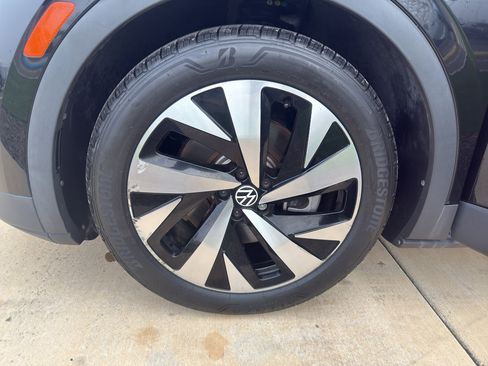 Used 2021 Volkswagen ID.4 Pro S w/ Gradient Package image 16